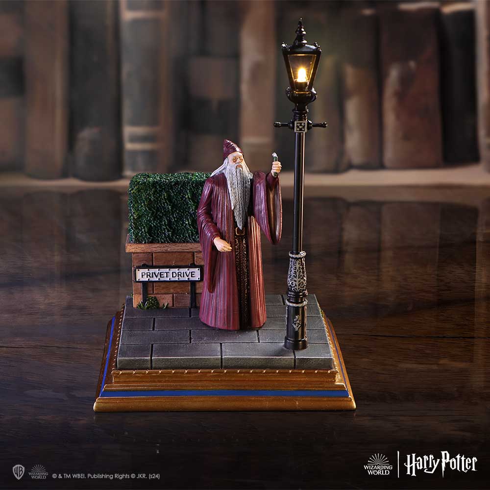 Harry Potter Privet Drive Light Up Figurine 18.5cm